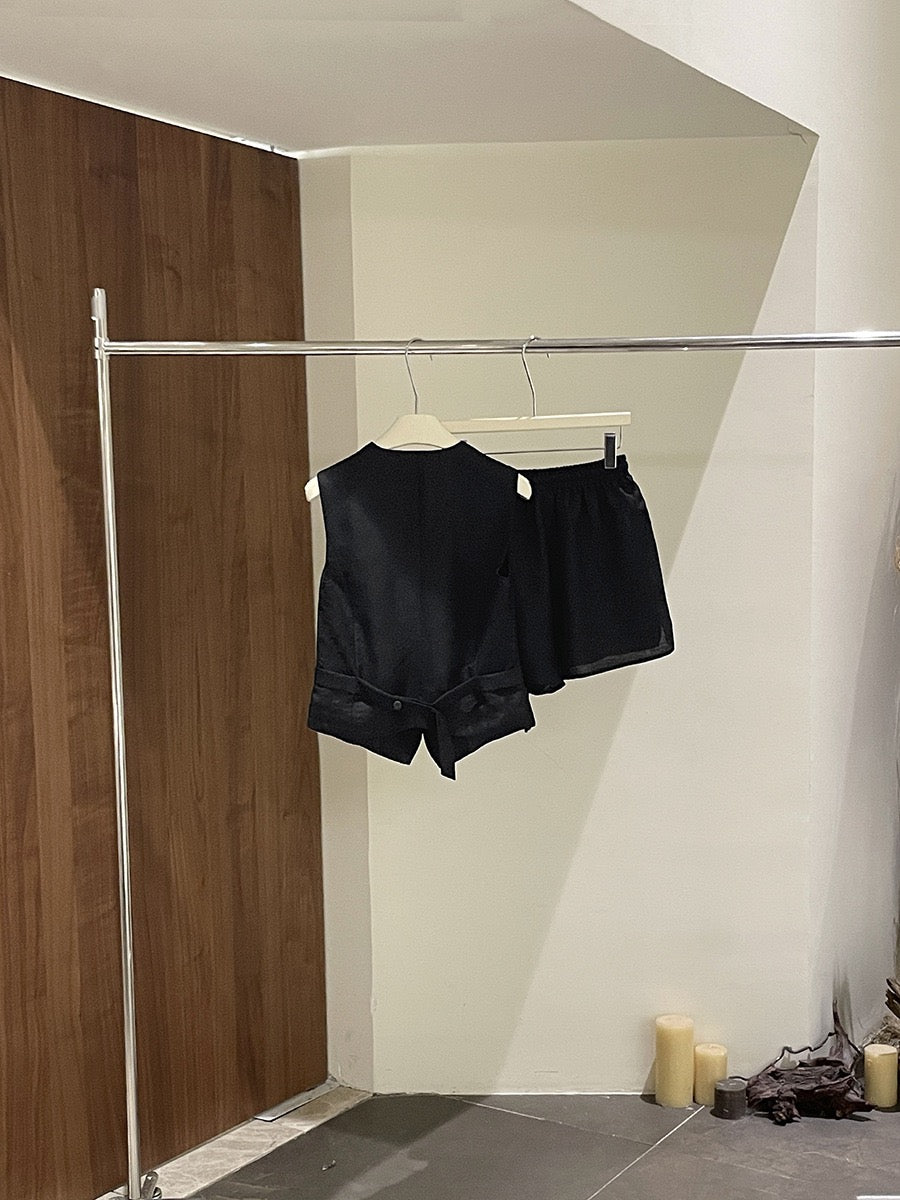 Hoo Linen Vest + Shorts Setwear