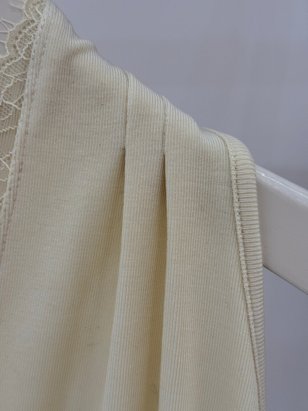 Yuri Lace V-Neck Knit Top