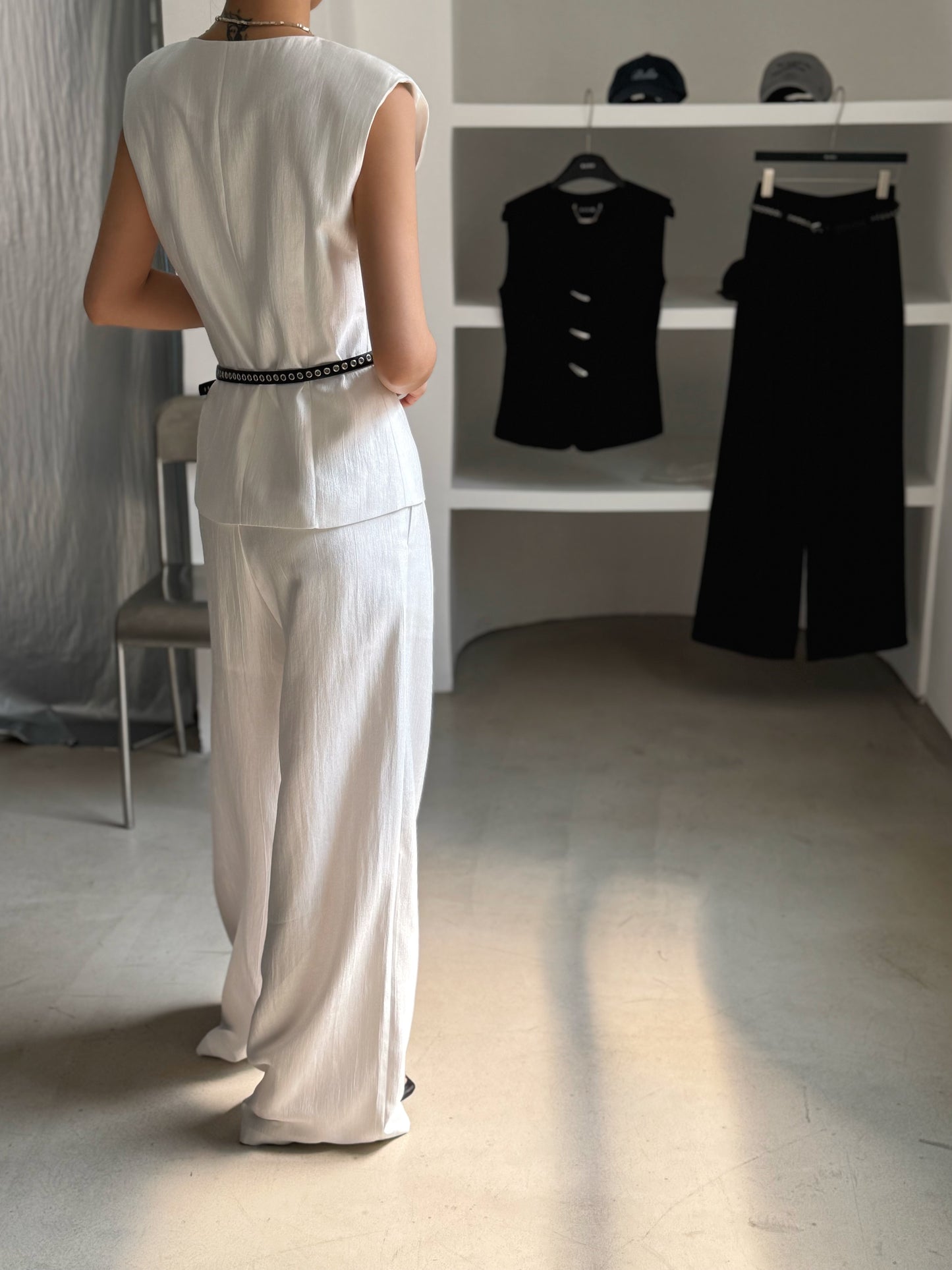 Su Abstract Button Vest