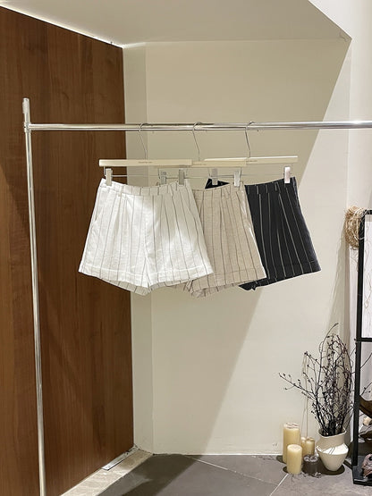 Yuri Linen Tailored Shorts