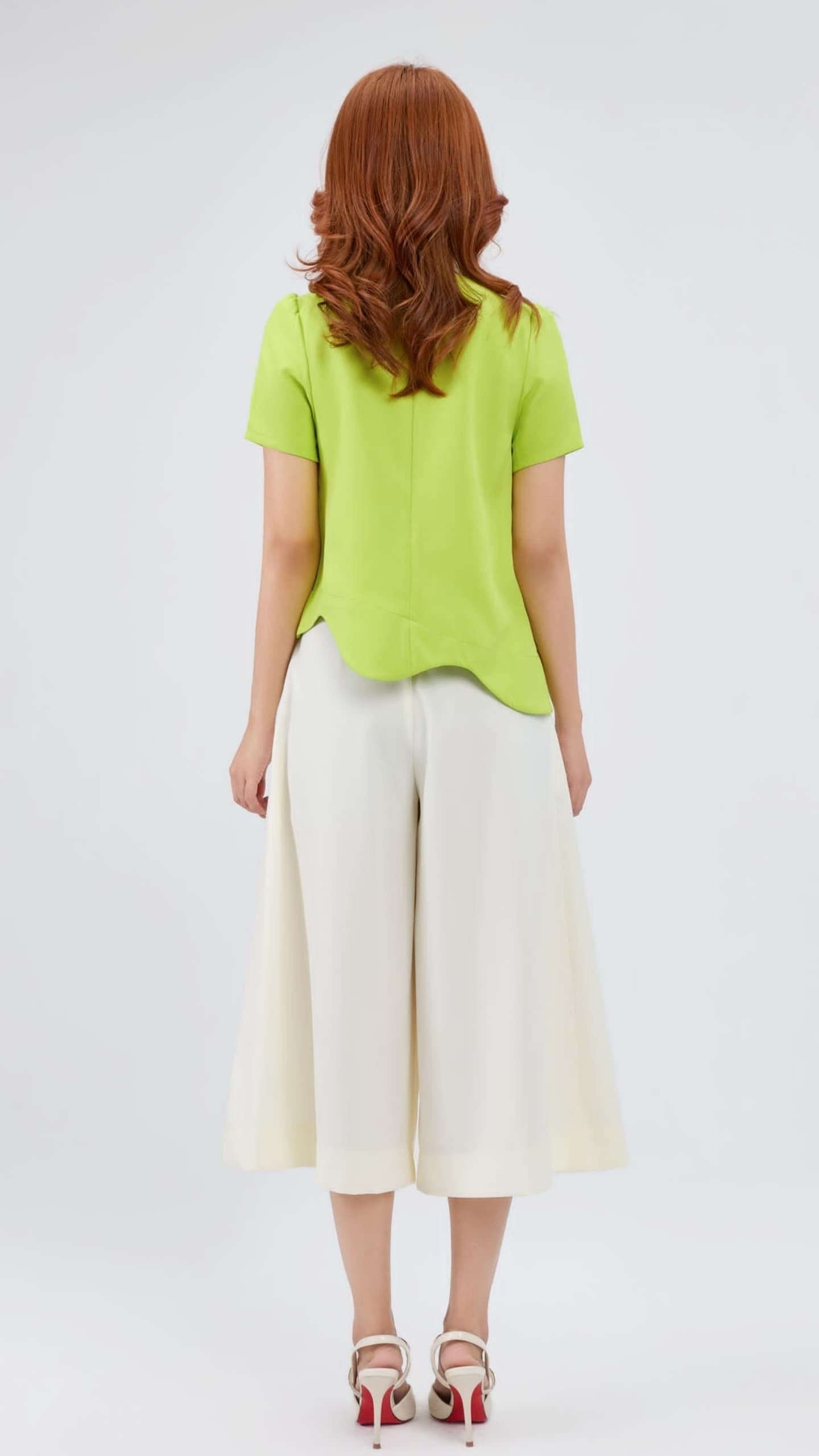 Ziri Scallop Hem Loose Top