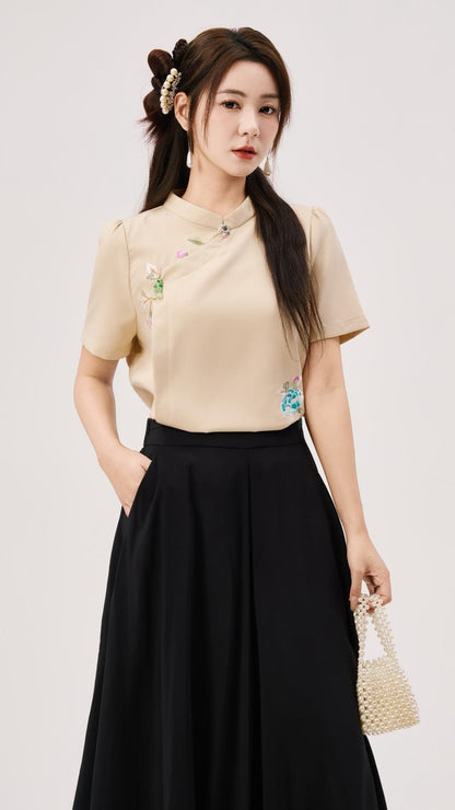 Shuang Oriental Floral Top