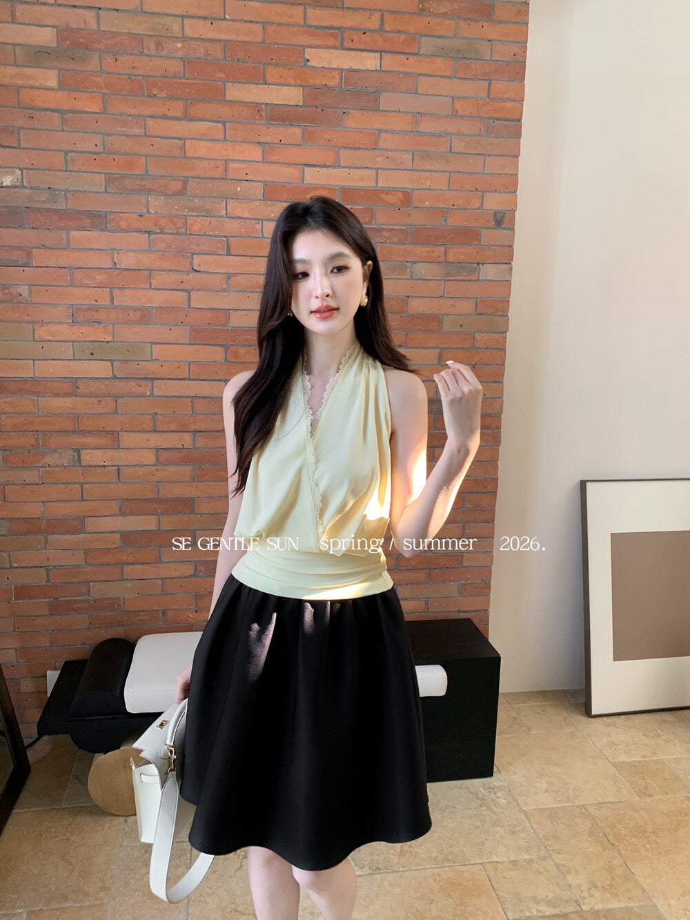 Yuri Lace V-Neck Knit Top