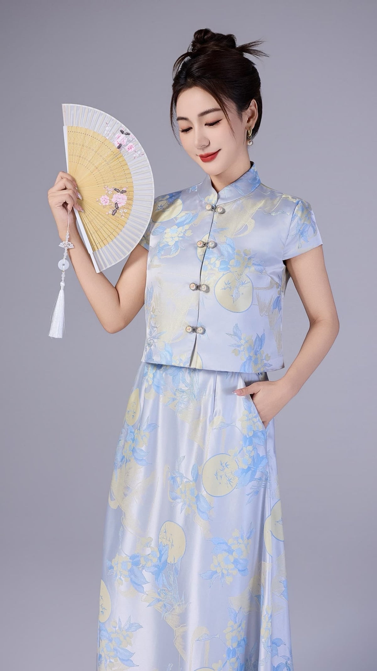 Xin Oriental Jacquard Qipao Top