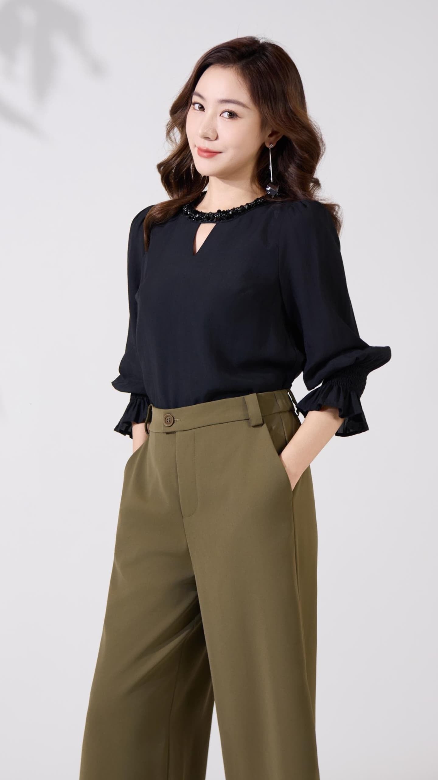 Ziri Sequins Neck Long Sleeve Top