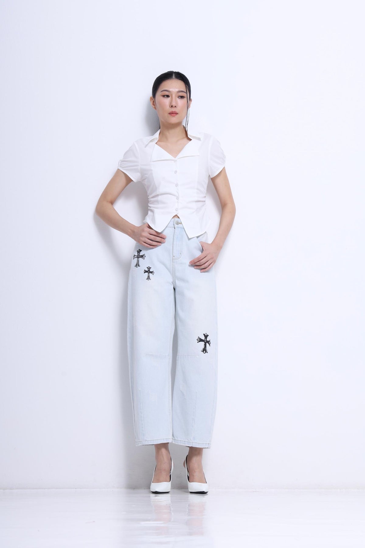 Jesse  Vintage Cross Embroidered Barrel Jeans