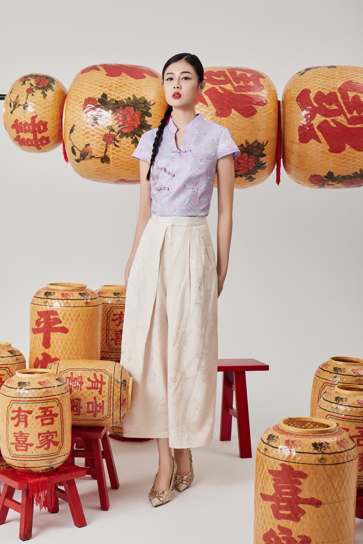 Yun Orient V-neck Blouse