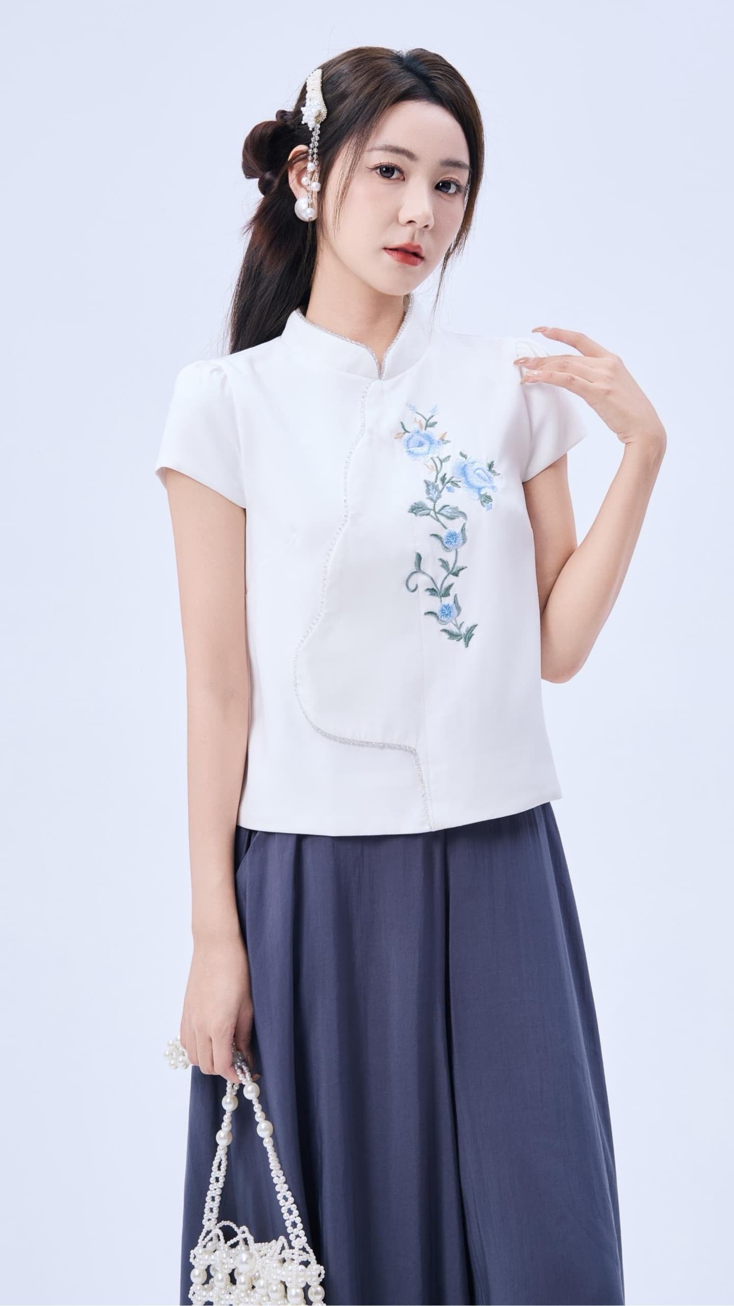 Hua Oriental Embroidered Qipao Top