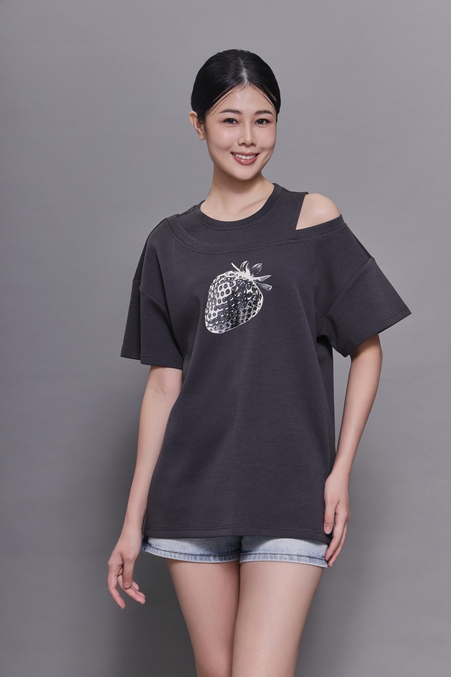 Ichigo Cutout Oversized Tee