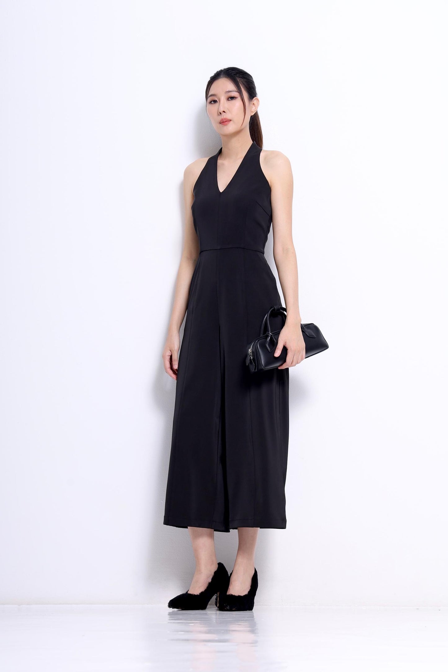 Vina V-Neck Jumpsuit