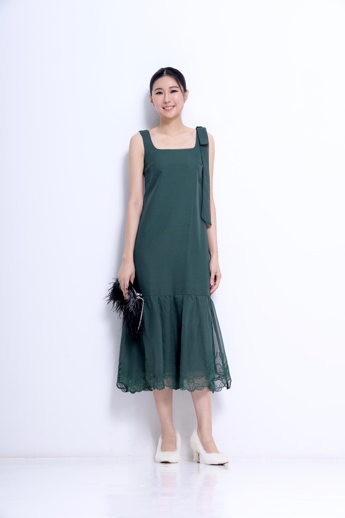 Candice Ribbon Shoulder Linen Lace Hem Dress