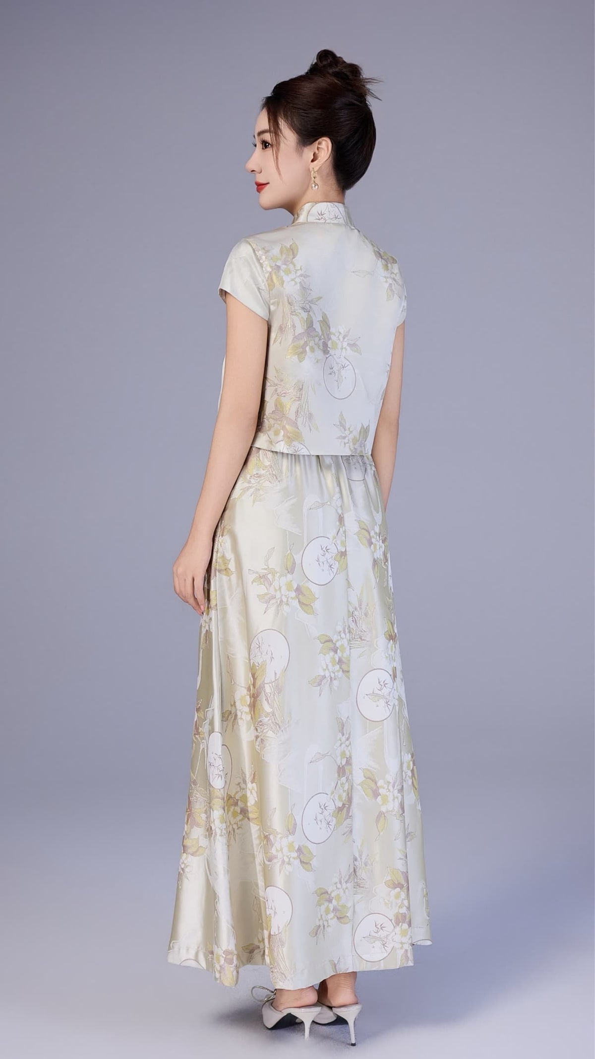 Xin Oriental Jacquard Qipao Top