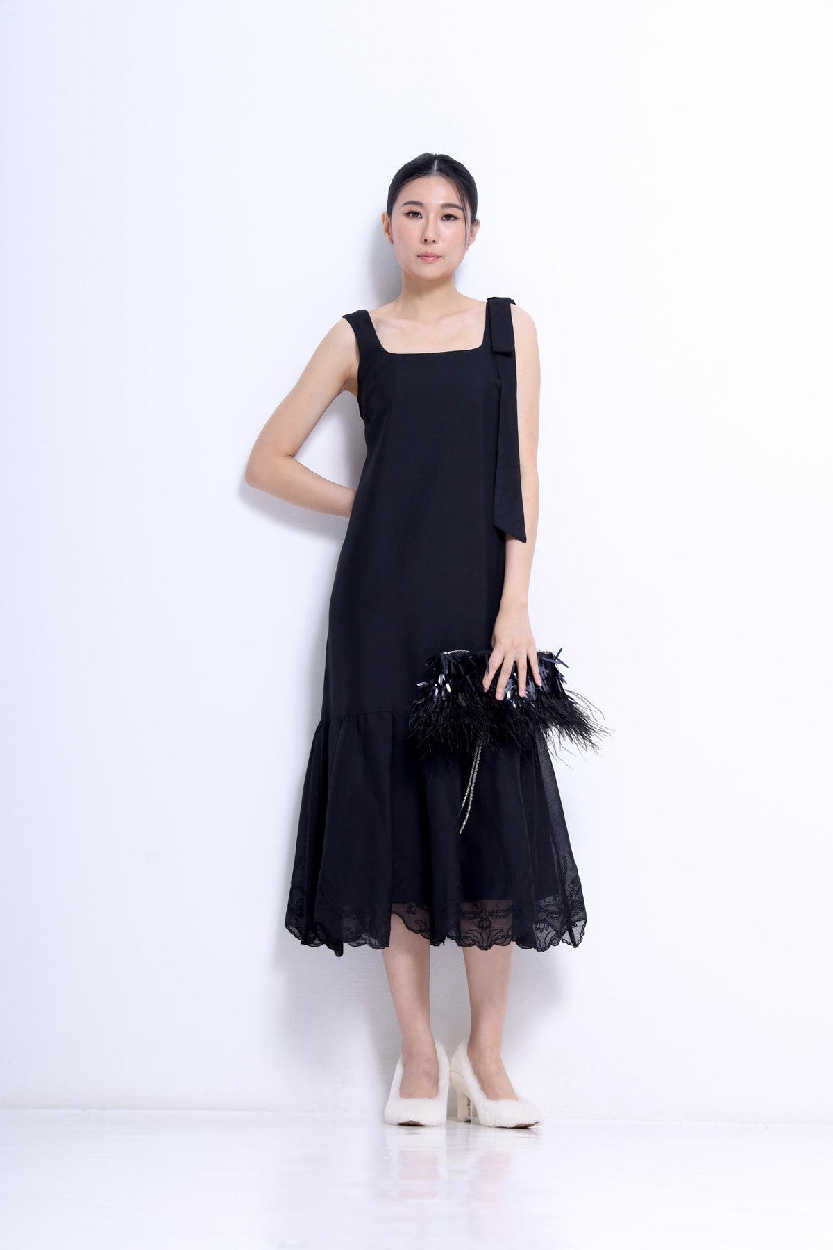 Candice Ribbon Shoulder Linen Lace Hem Dress