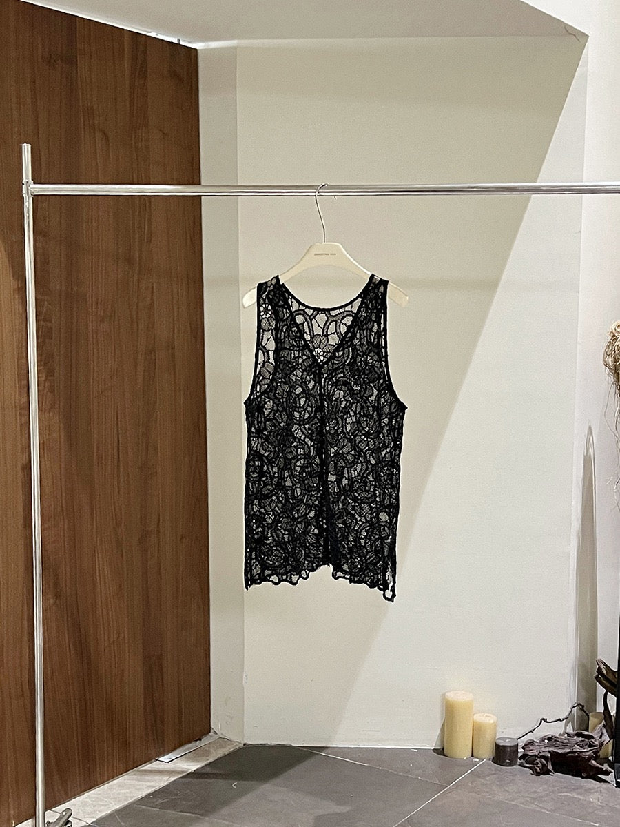 Yuri Lace Tank Top