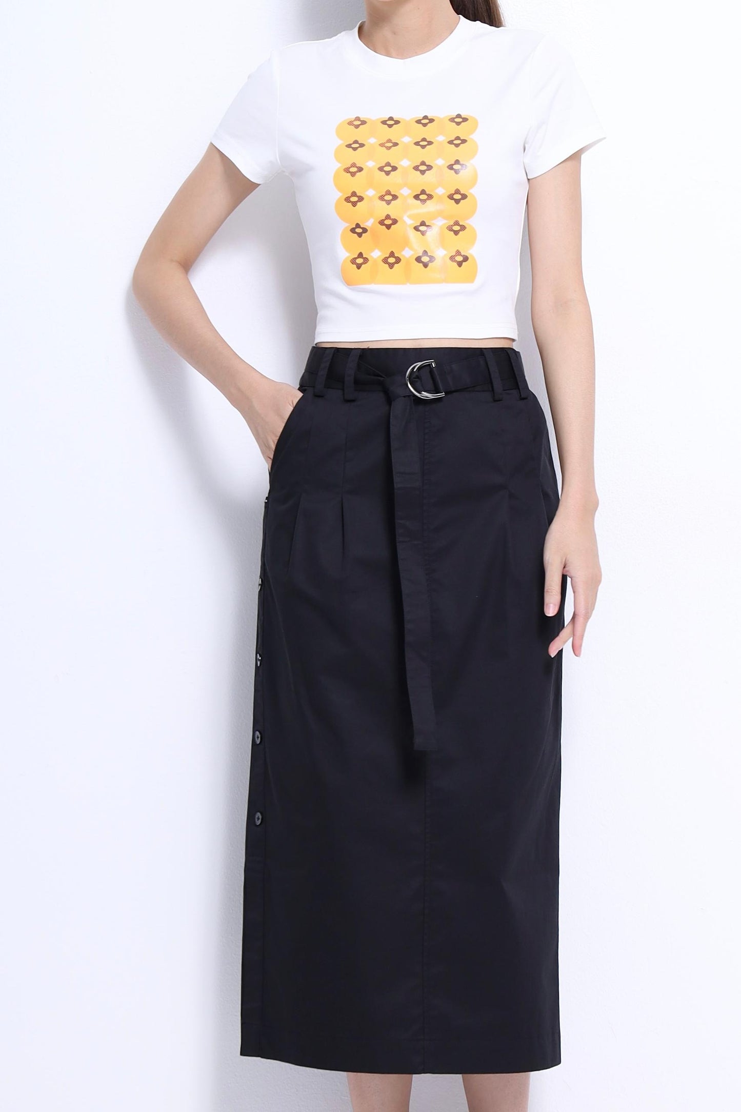 Mikan Fitted Crop Tee