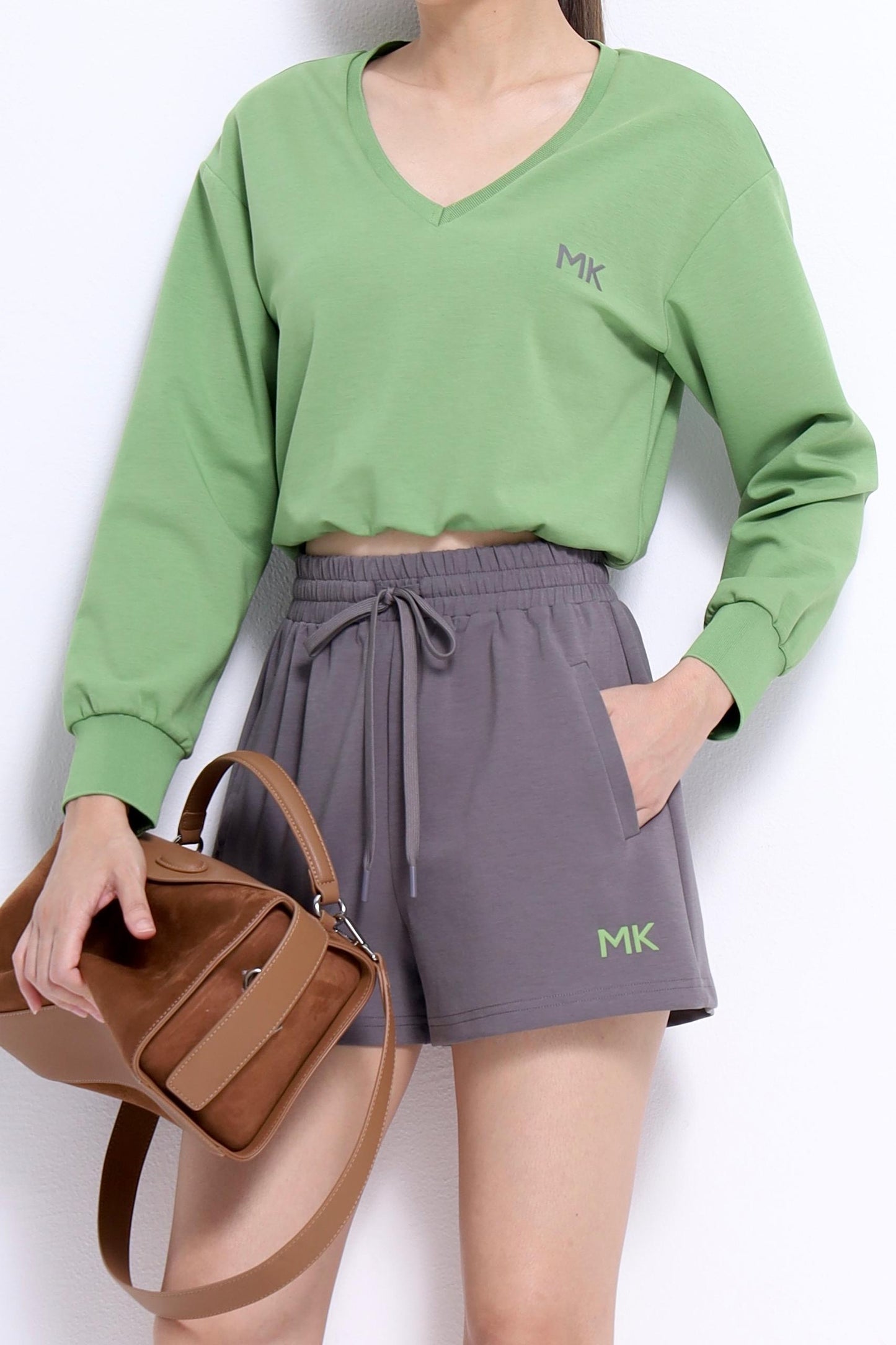 Moko Cropped V-neck Pullover