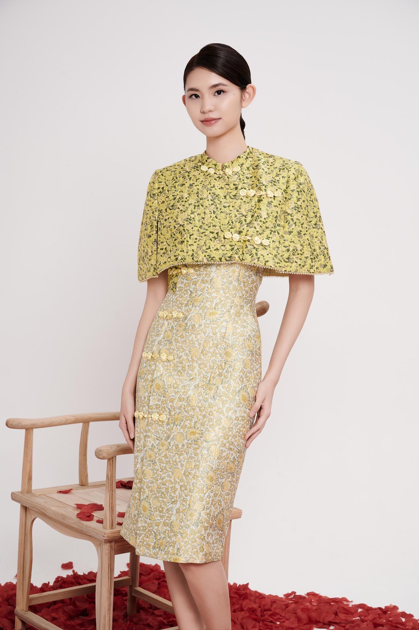 Fan Hua Orient Cropped Cape Jacket