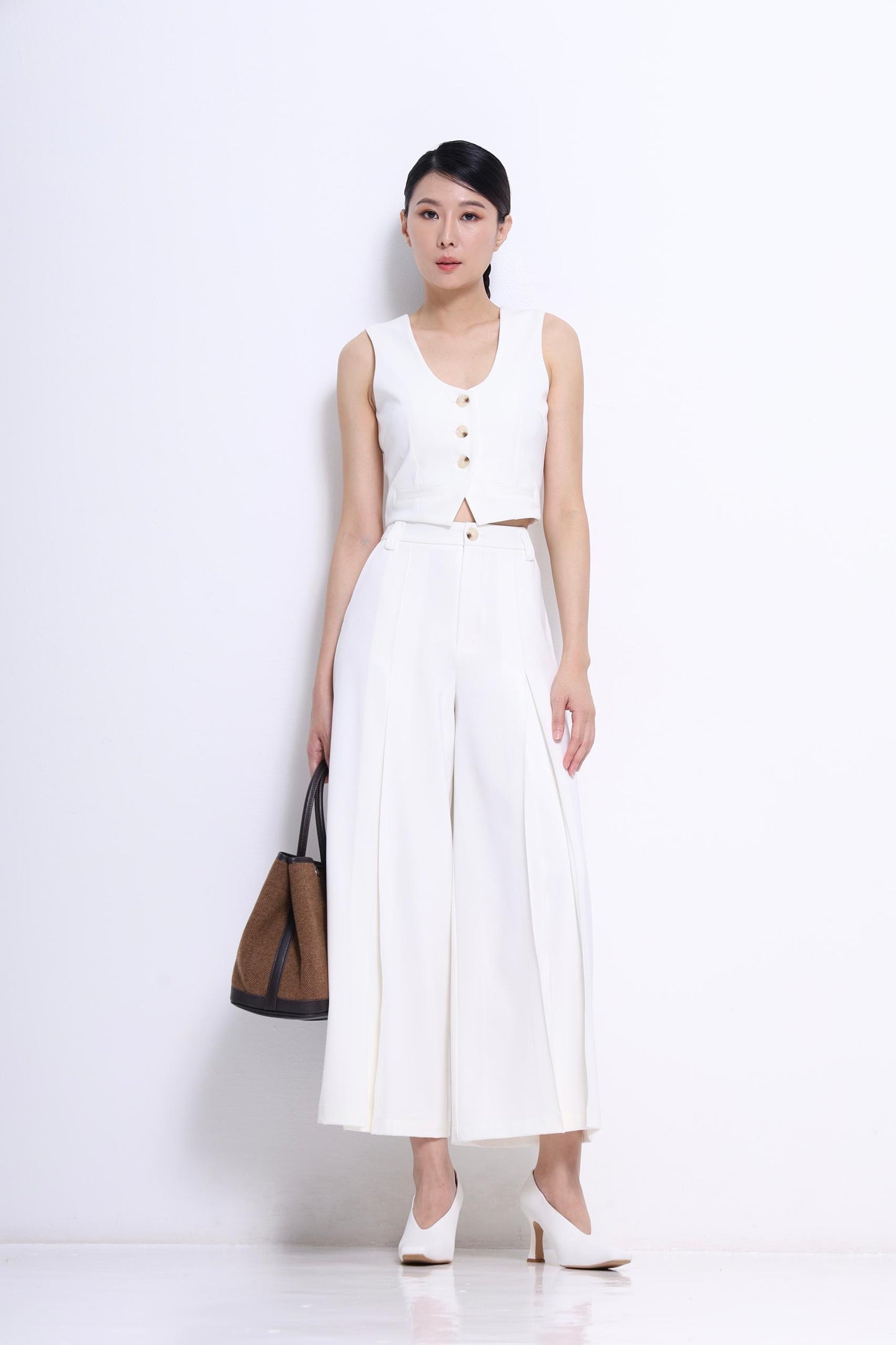 Becca Wide Legged Tailored Pants