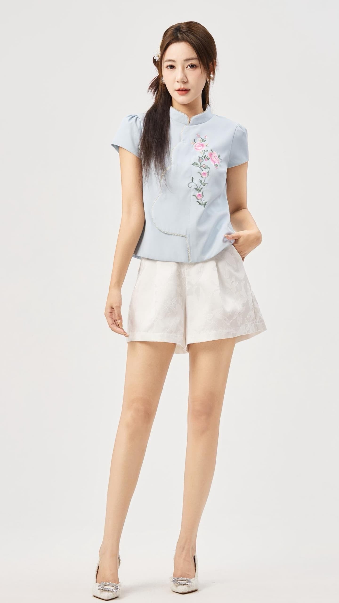 Hua Oriental Embroidered Qipao Top