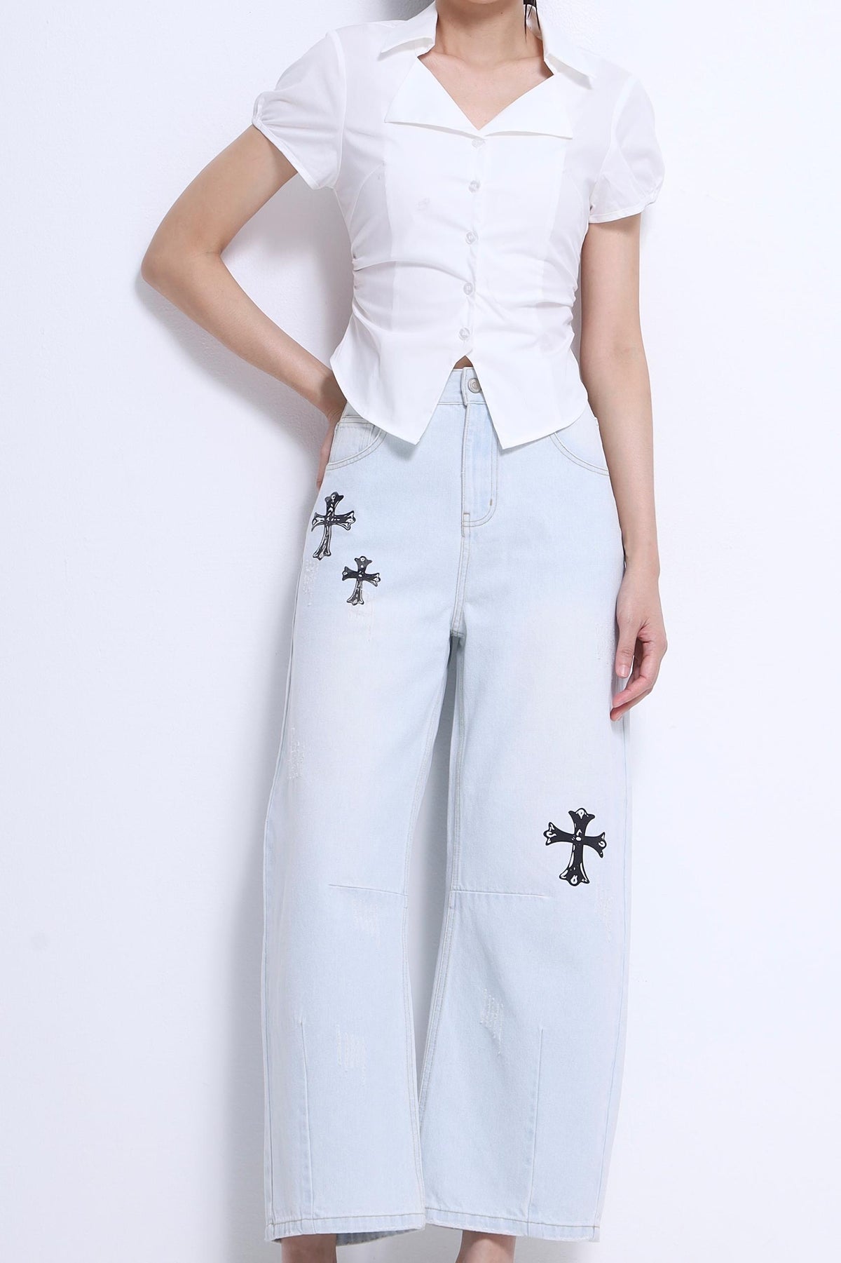 Jesse  Vintage Cross Embroidered Barrel Jeans