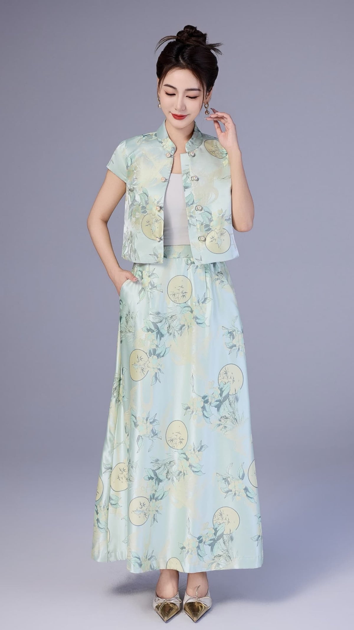 Xin Oriental Jacquard Qipao Top
