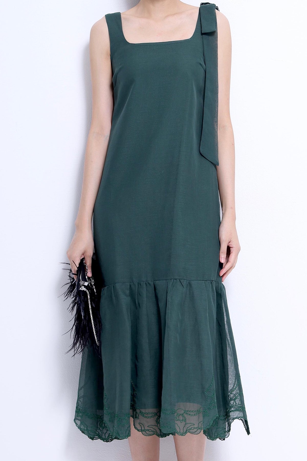 Candice Ribbon Shoulder Linen Lace Hem Dress