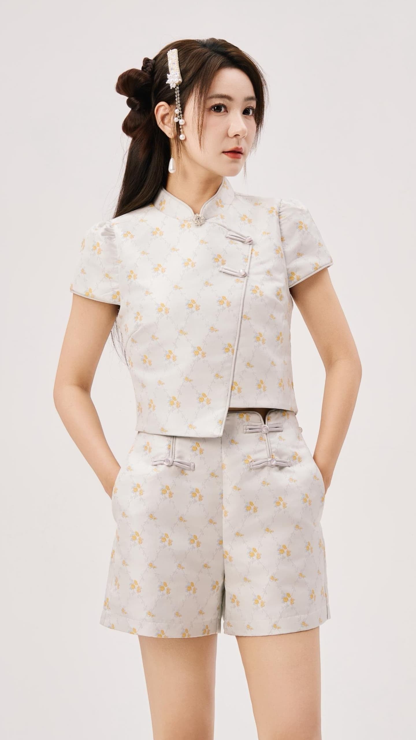 Nen Oriental Asymmetrical Qipao Top