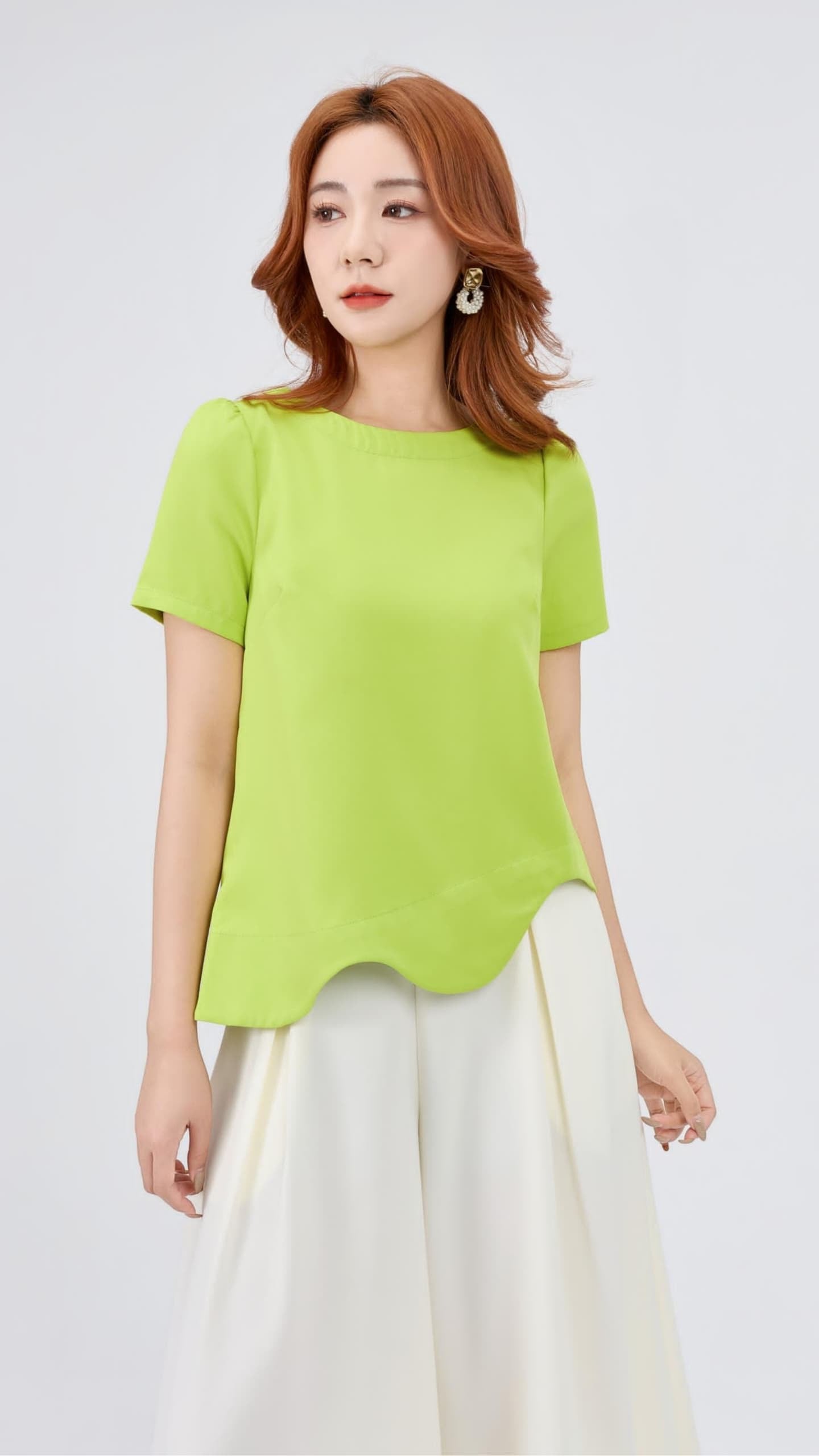Ziri Scallop Hem Loose Top