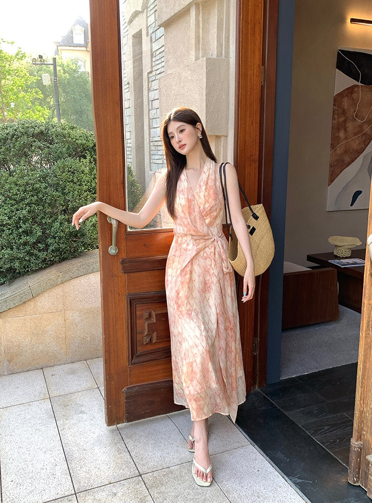 Leila V-Neck Floral Print Dress