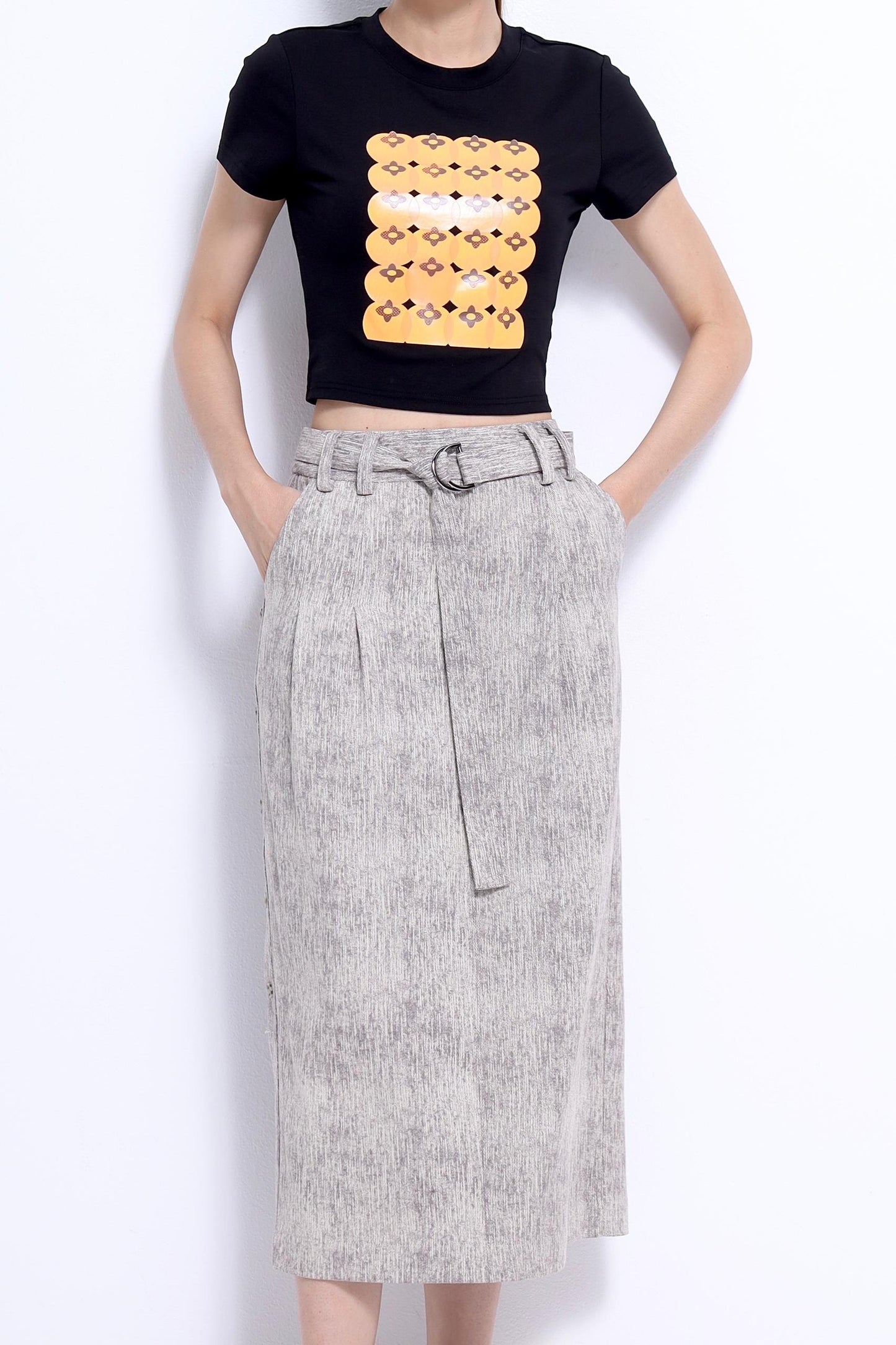 Mikan Fitted Crop Tee