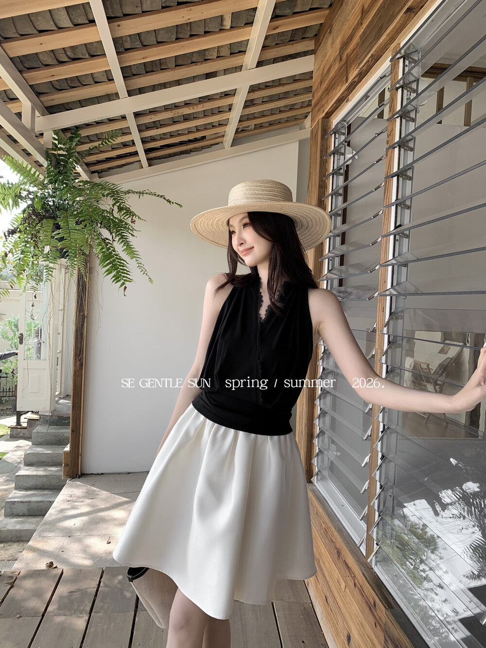 Yuri Lace V-Neck Knit Top