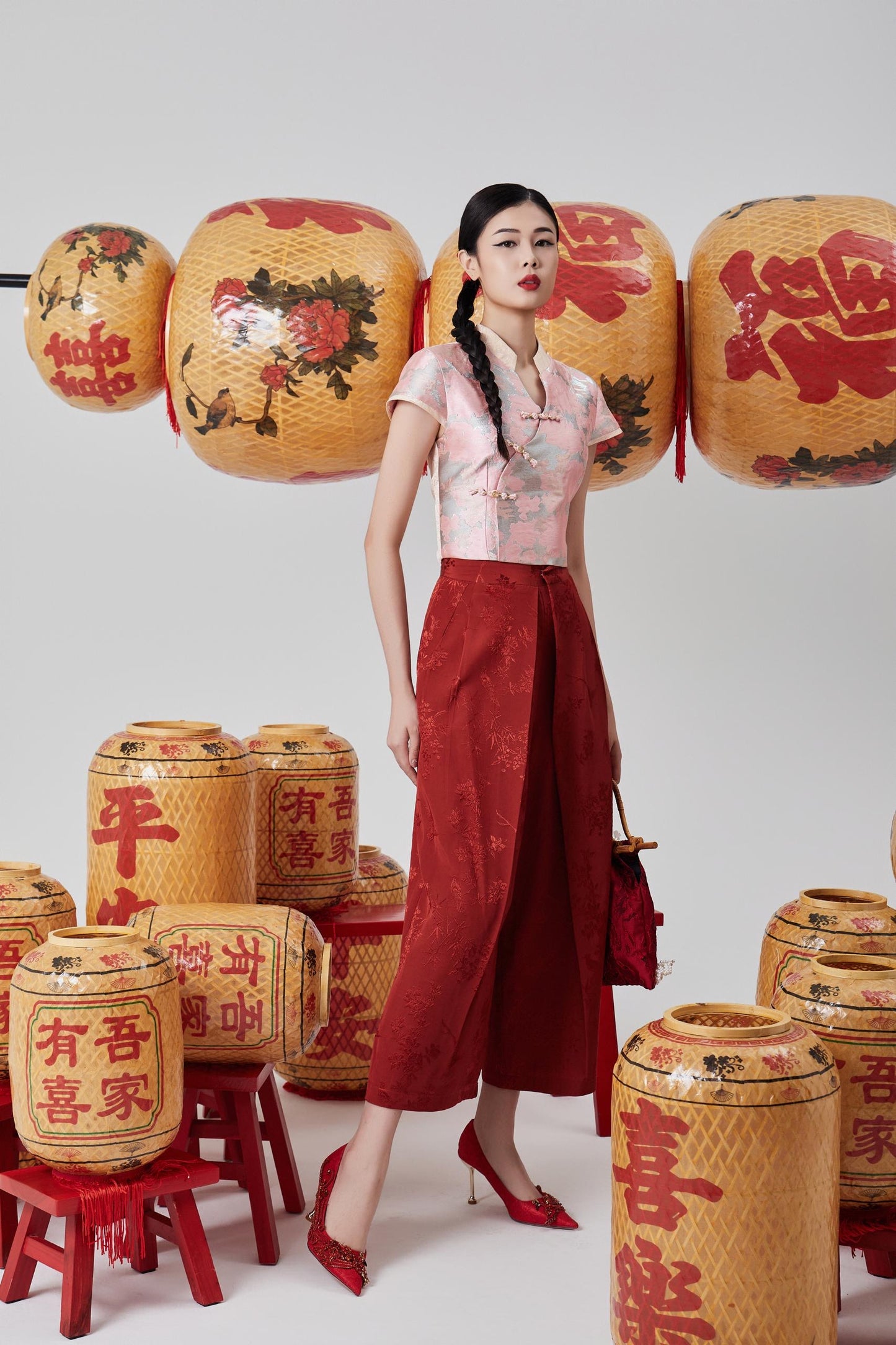 Yun Orient V-neck Blouse