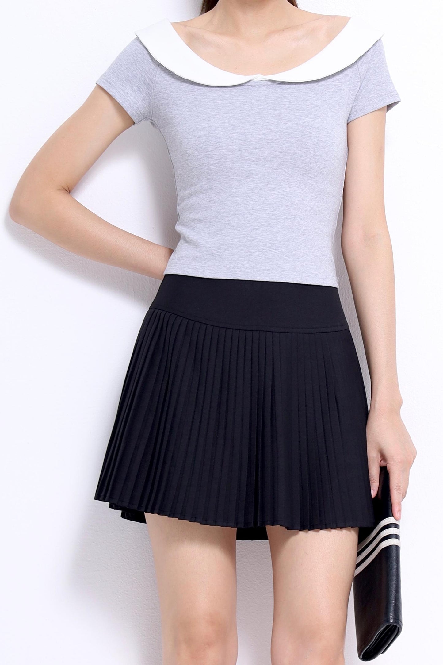 Felise Contrast Collar Knit Top