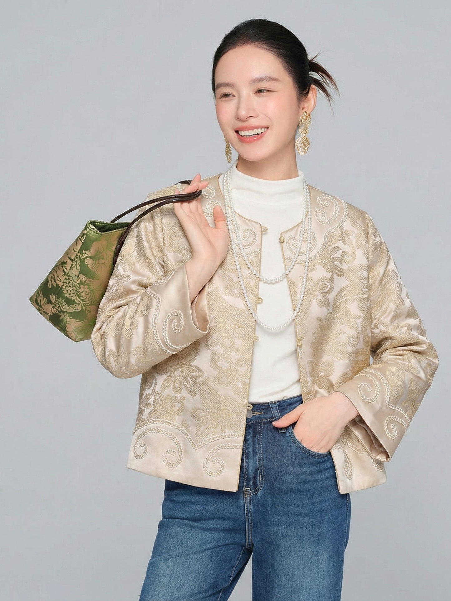 Xiu Embroidered Orient Jacket