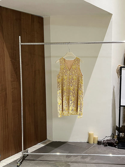 Hoo V-Neck Broderie Dress