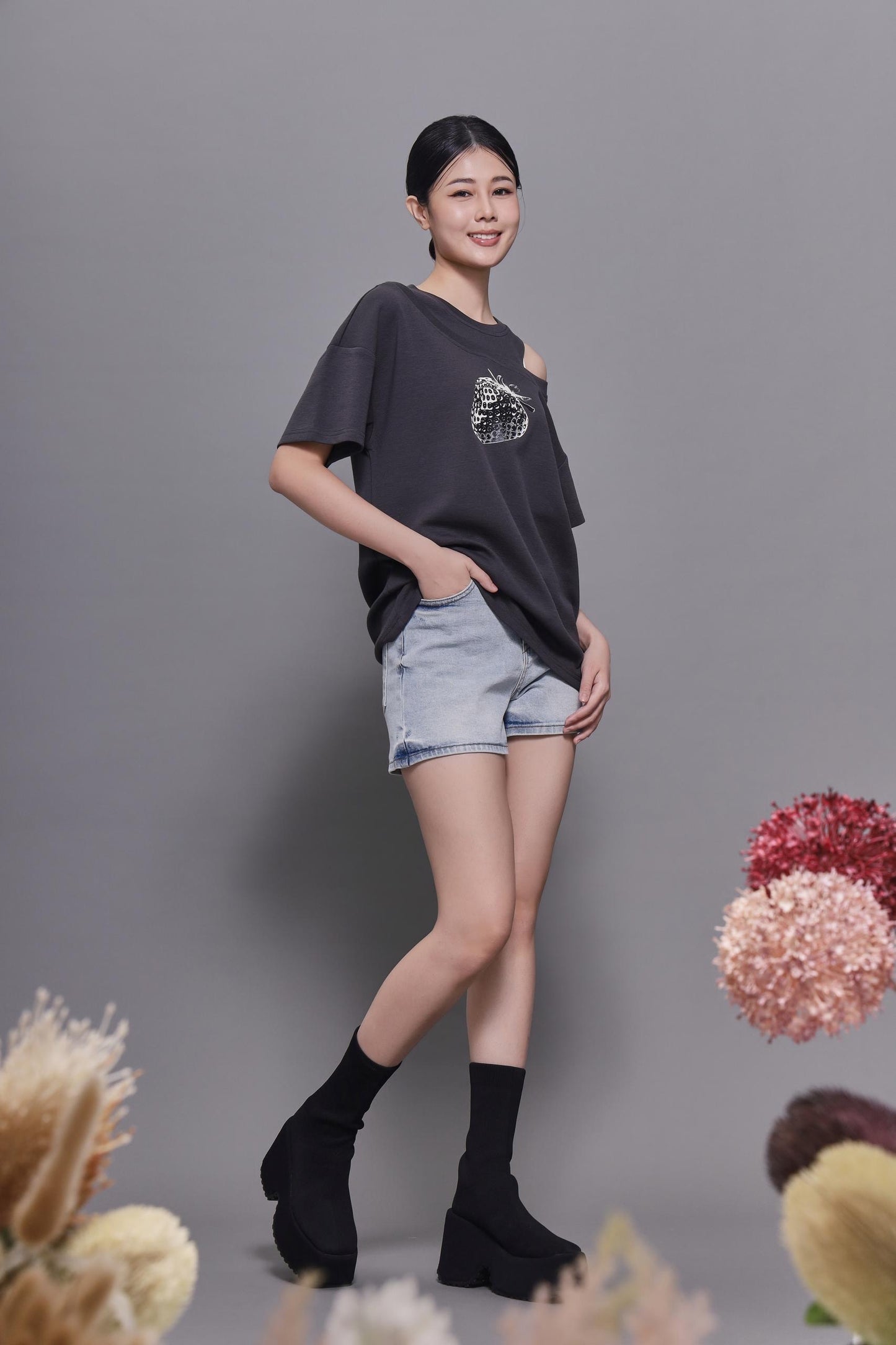 Ichigo Cutout Oversized Tee