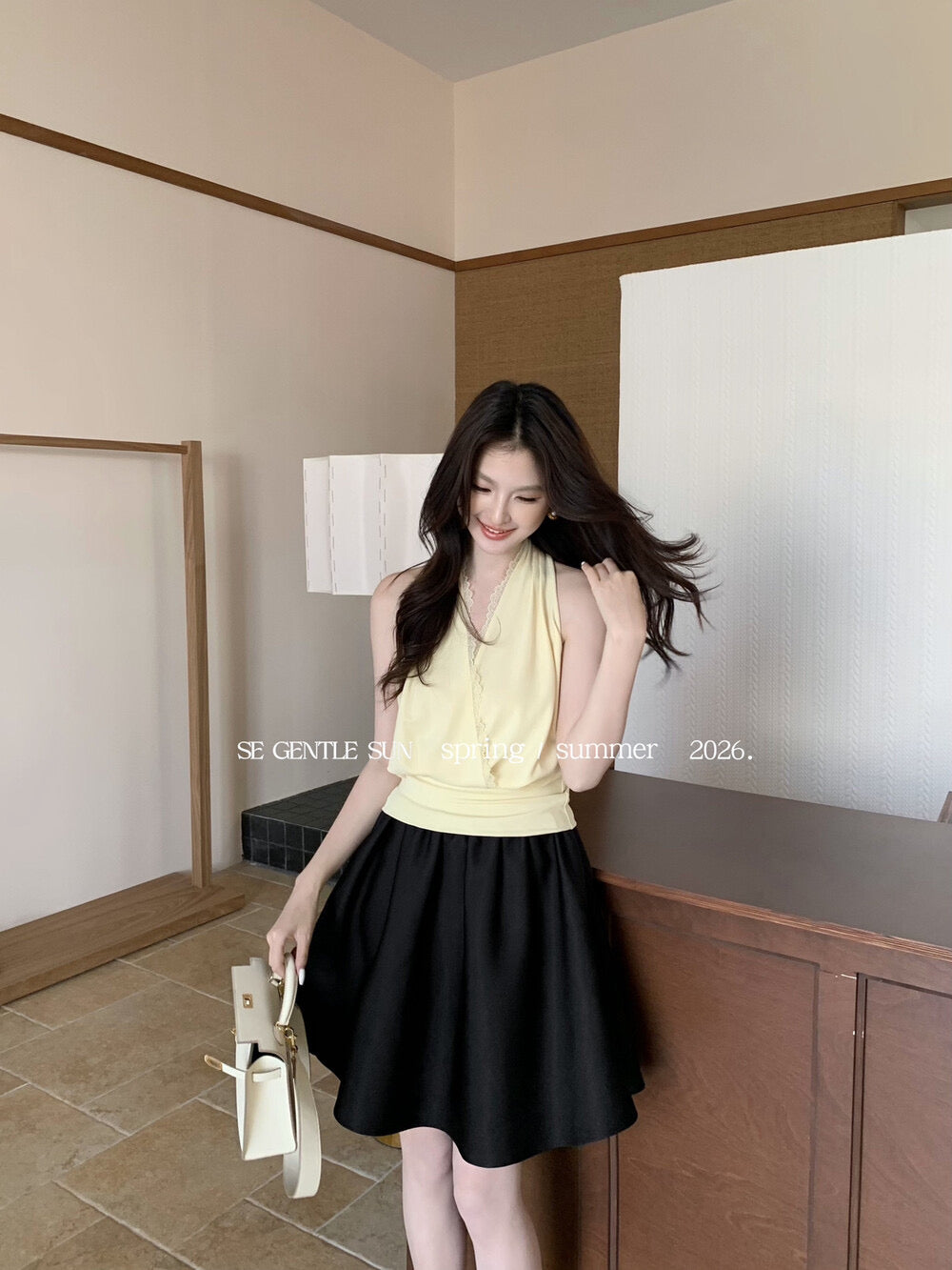 Yuri Lace V-Neck Knit Top