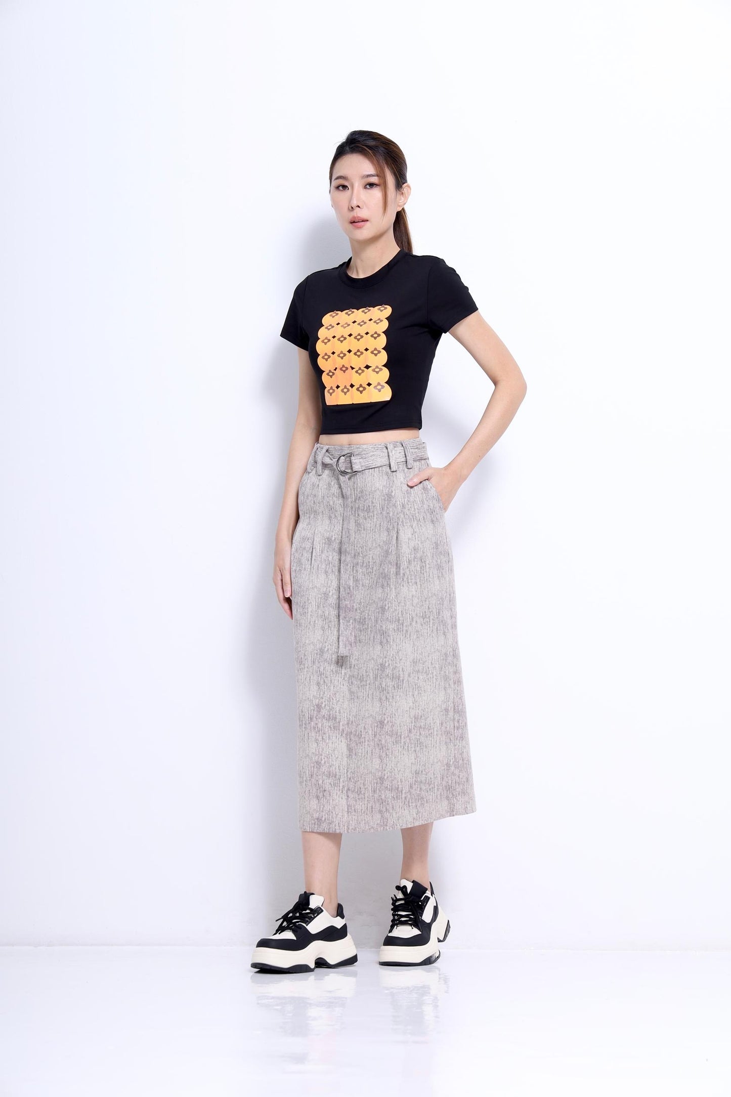 Mikan Fitted Crop Tee