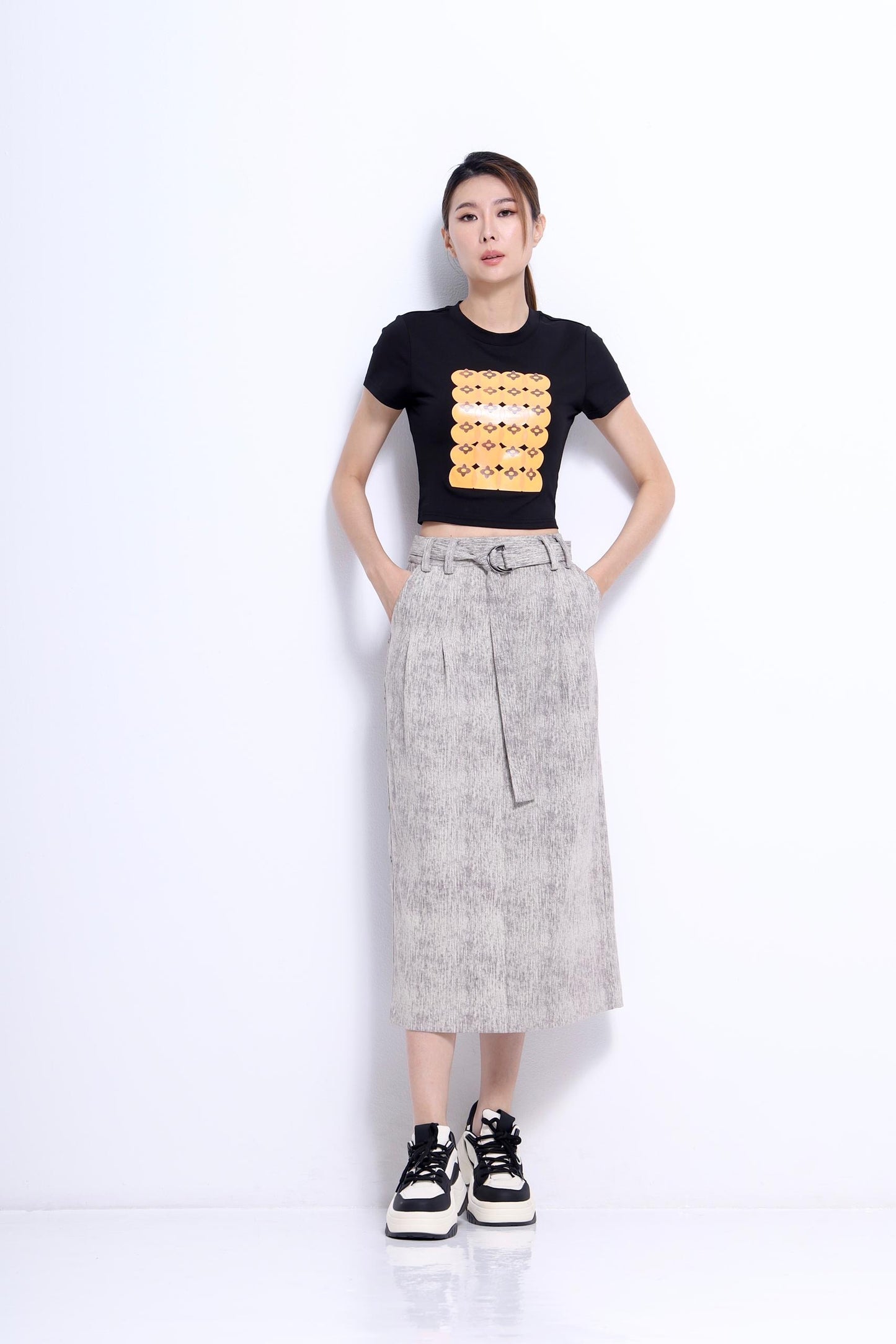 Mikan Fitted Crop Tee