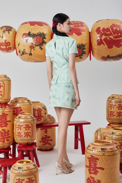 Xuan Orient Fitted Mandarin Blouse