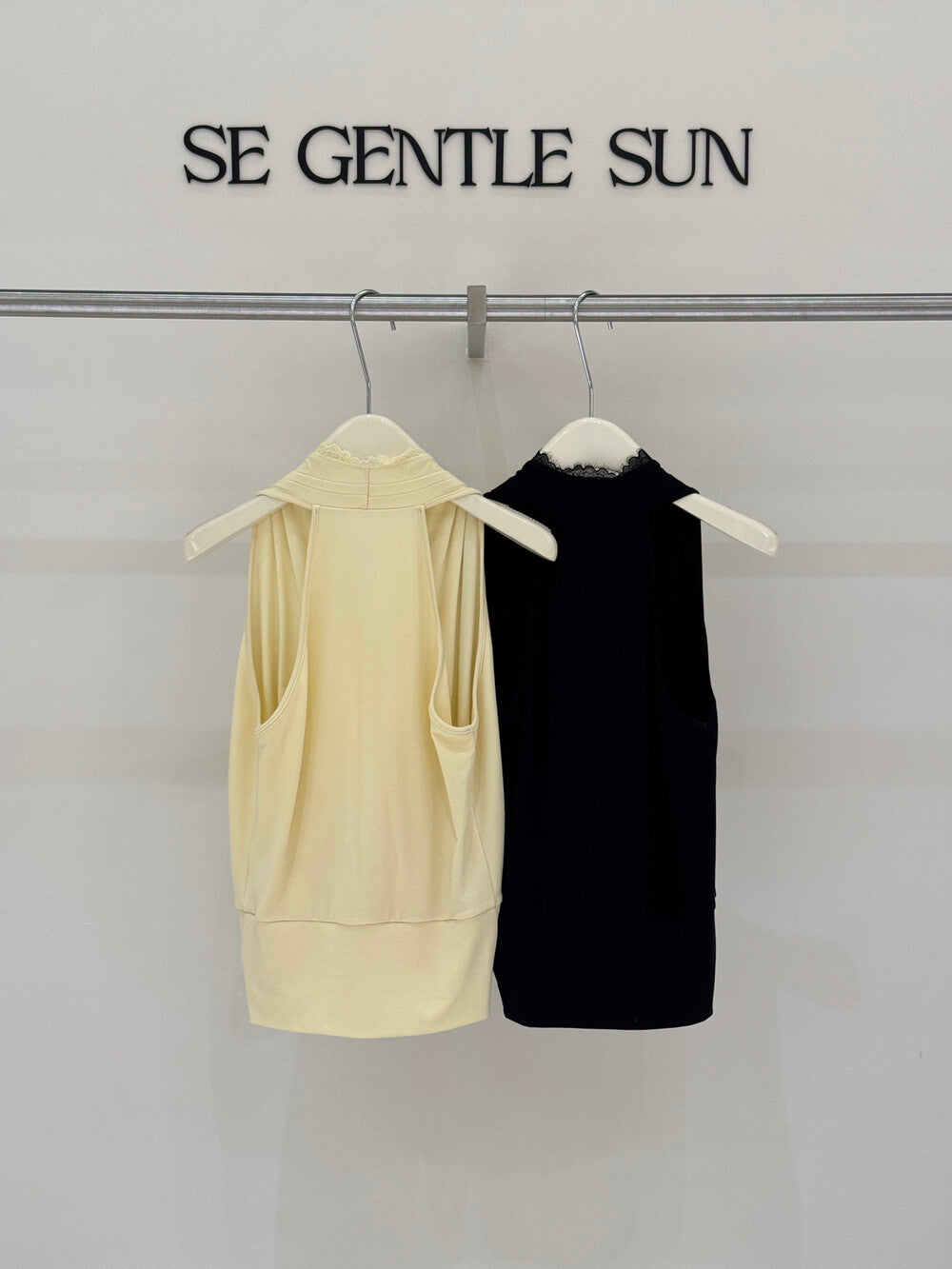 Yuri Lace V-Neck Knit Top