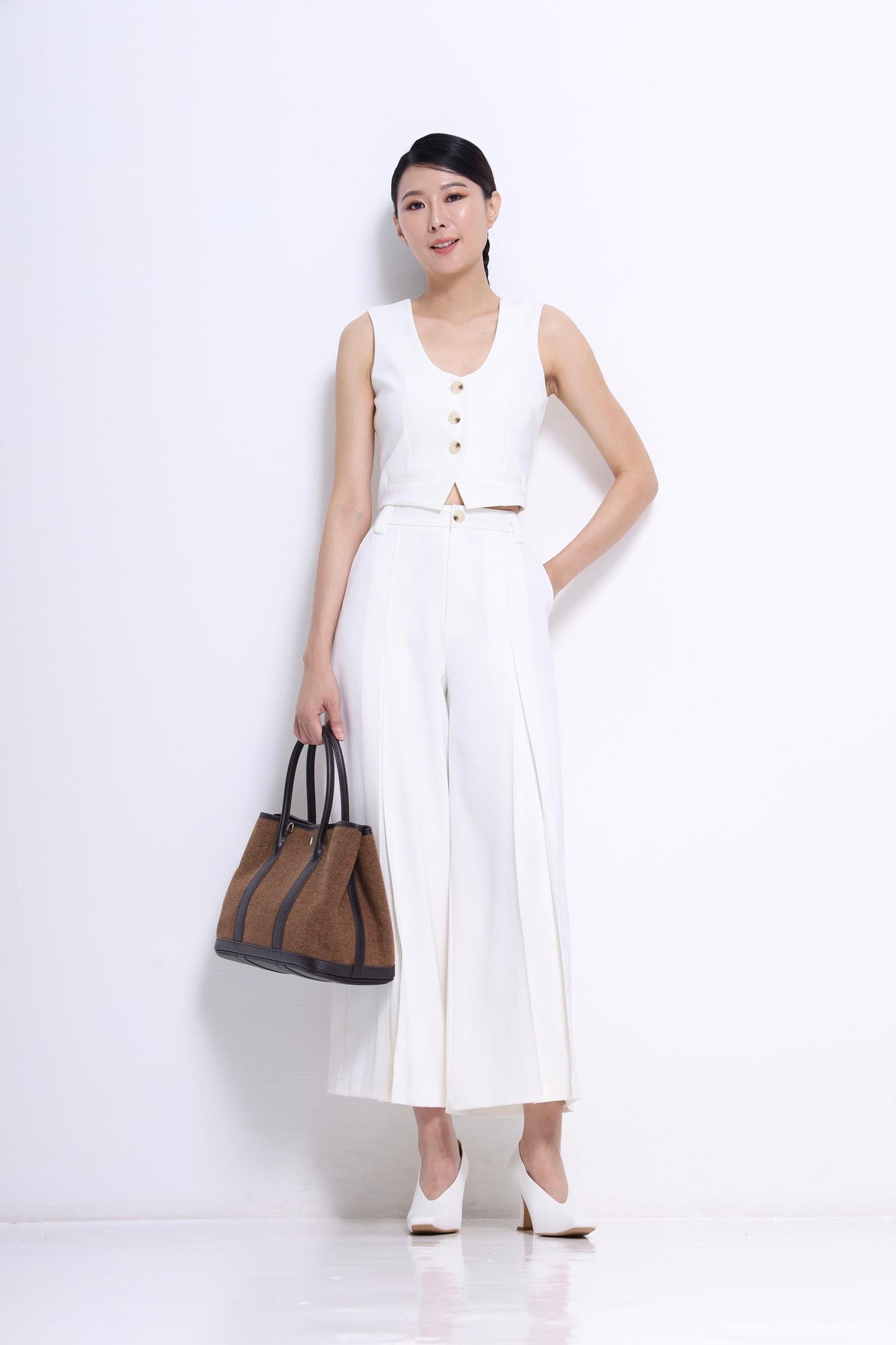 Becca Wide Legged Tailored Pants