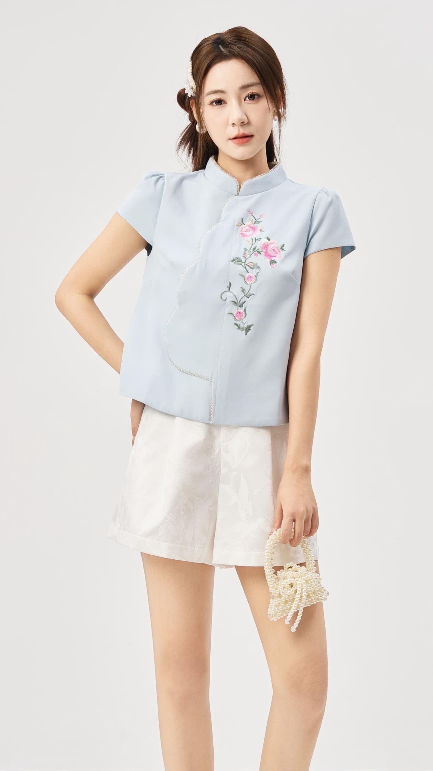 Hua Oriental Embroidered Qipao Top