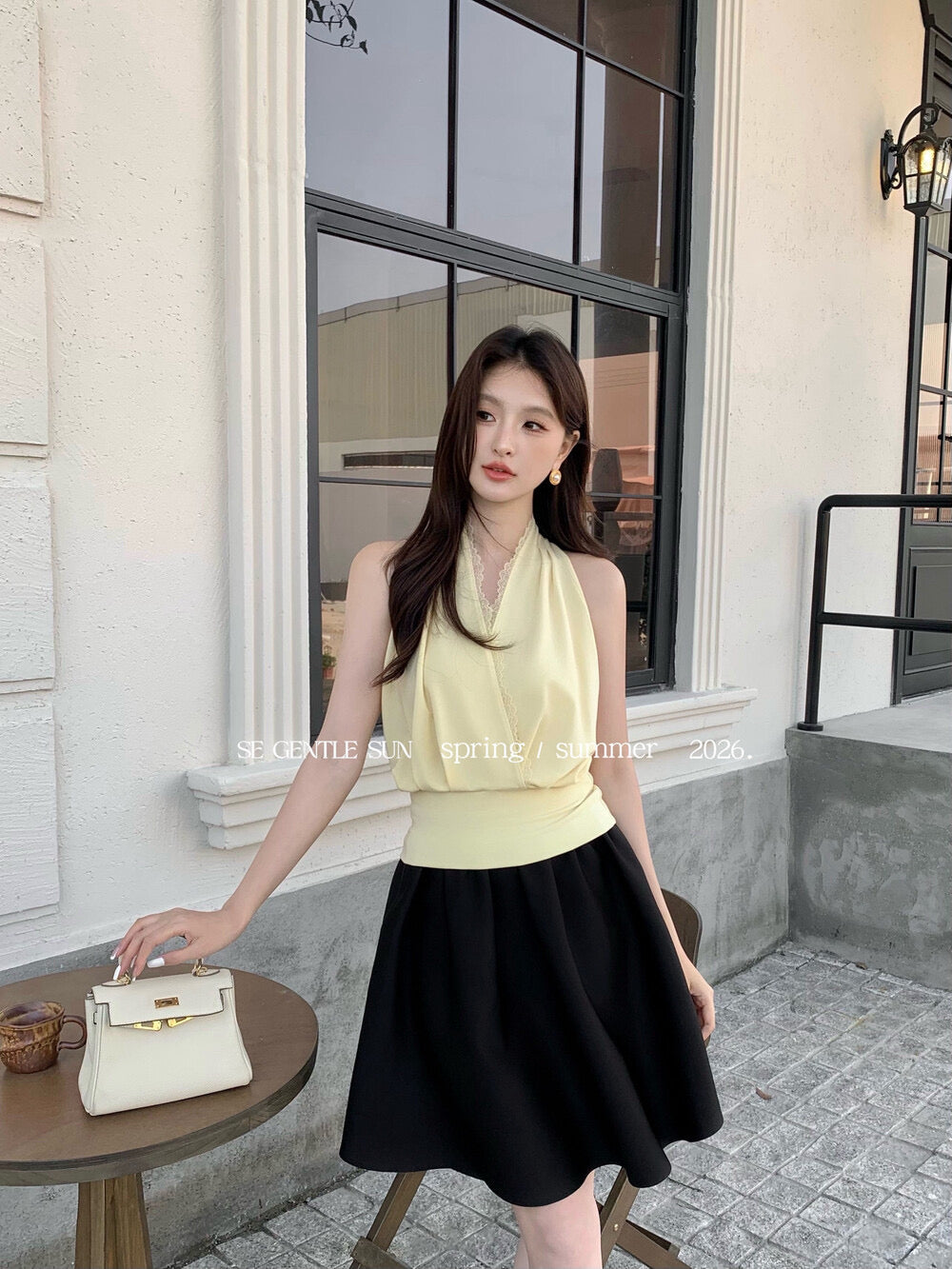 Yuri Lace V-Neck Knit Top