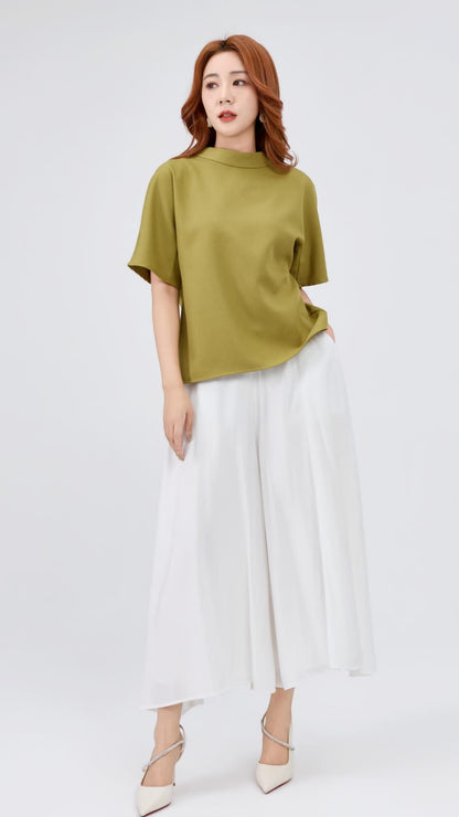 Ziri Loose Mock Neck Top
