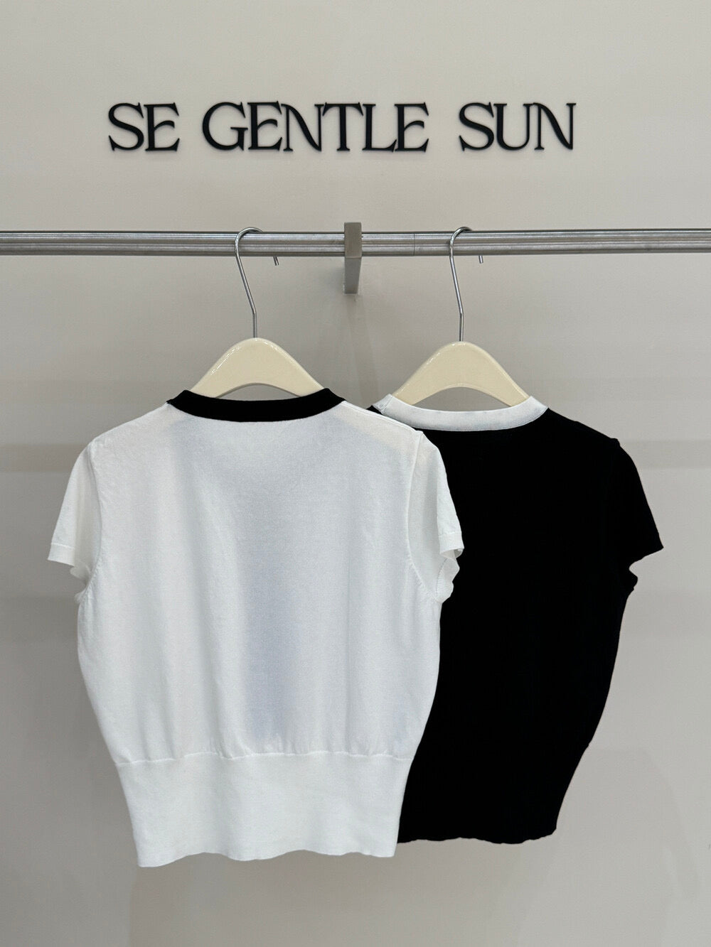 Peni Bow Tie Bi-color Knit Top