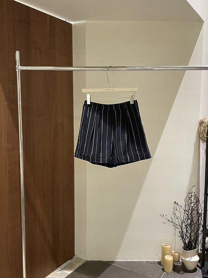 Yuri Linen Tailored Shorts