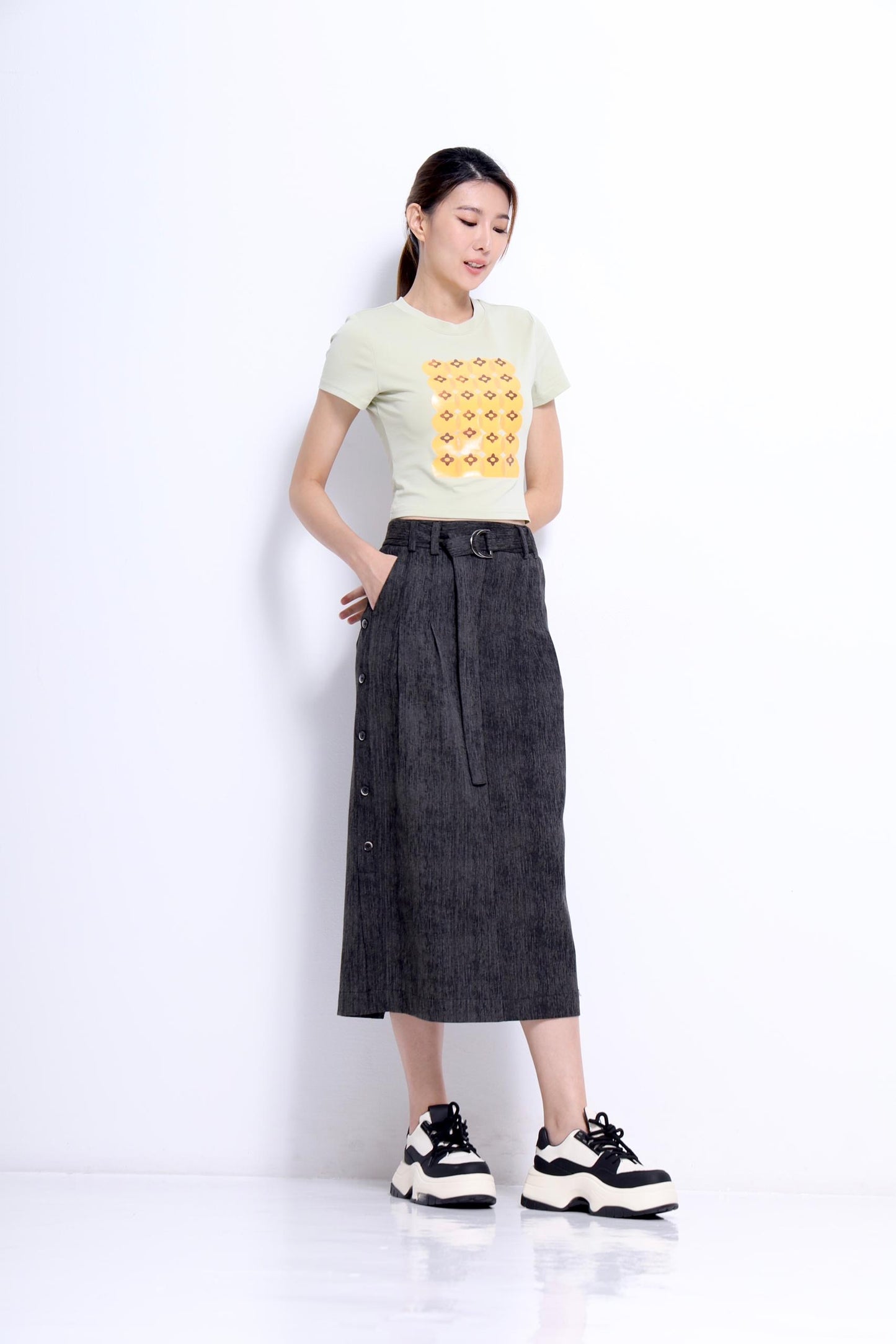 Mikan Fitted Crop Tee