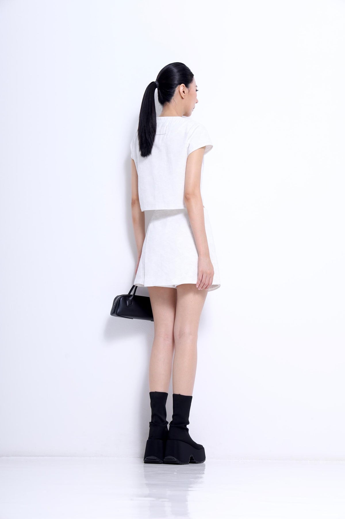 Taylor Round Neck Cropped Top
