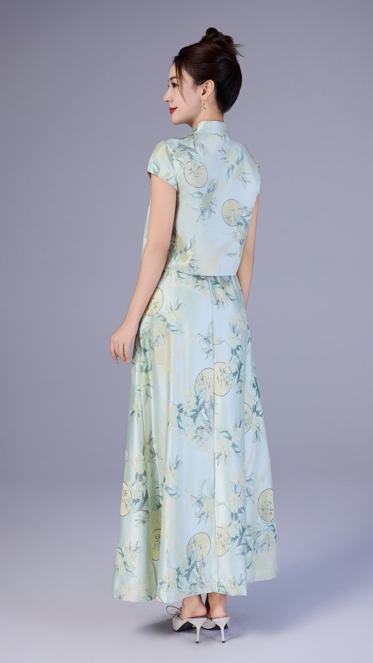 Xin Oriental Jacquard Qipao Top